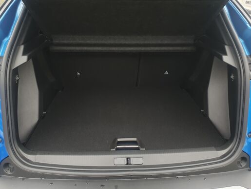 Peugeot 2008 ALLURE 1.2 PureTech 130k EAT8