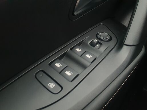 Peugeot 2008 ALLURE 1.2 PureTech 130k EAT8