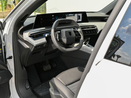 Peugeot 3008 ALLURE 1.2 Hybrid 145k e-DCS6