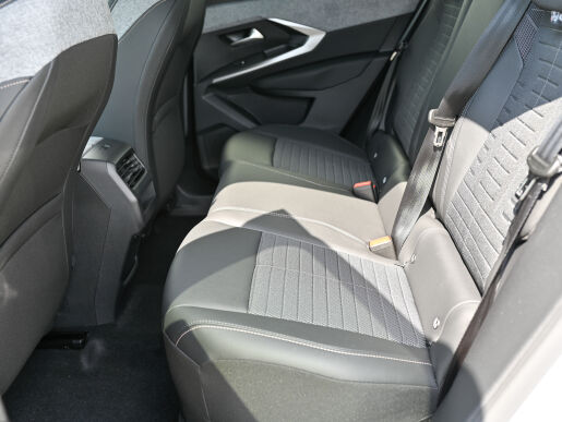 Peugeot 3008 ALLURE 1.2 Hybrid 145k e-DCS6