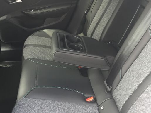 Peugeot 408 Peugeot 408 NEW ALLURE 1.2 PureTech 130k EAT8