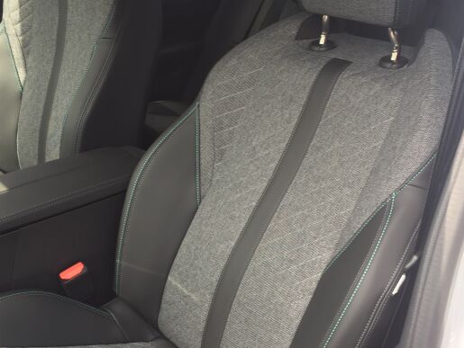 Peugeot 408 Peugeot 408 NEW ALLURE 1.2 PureTech 130k EAT8