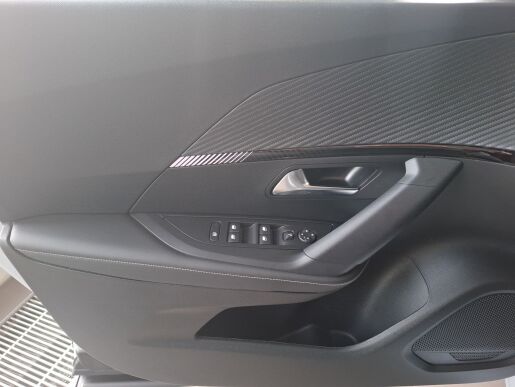 Peugeot 2008 ALLURE 1.2 PureTech 100k BVM6