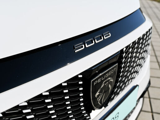 Peugeot 5008 NEW GT Electric 210k 73 kWh