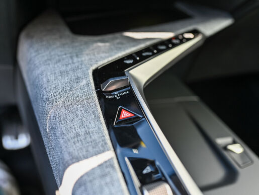 Peugeot 5008 NEW GT Electric 210k 73 kWh