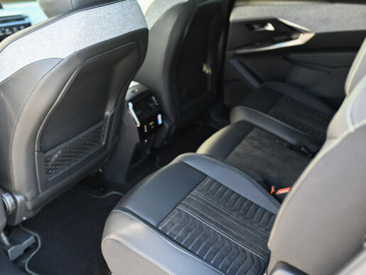 Peugeot 5008 NEW GT Electric 210k 73 kWh