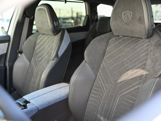 Peugeot 5008 NEW GT Electric 210k 73 kWh