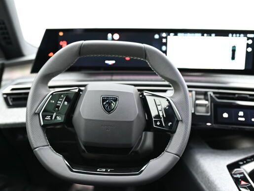 Peugeot 5008 NEW GT Electric 210k 73 kWh