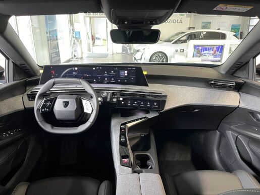 Peugeot 5008 ALLURE Hybrid 48V 145k e-DCS6 ( MHEV )