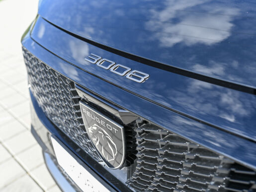 Peugeot 3008 ALLURE 1.2 Hybrid 145k e-DCS6