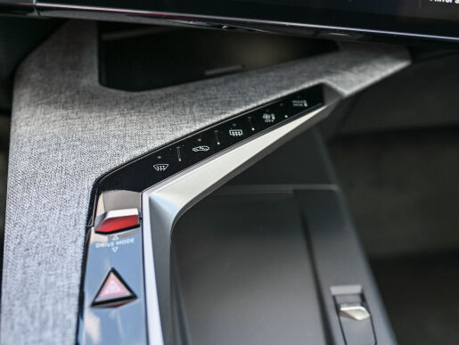 Peugeot 3008 ALLURE 1.2 Hybrid 145k e-DCS6