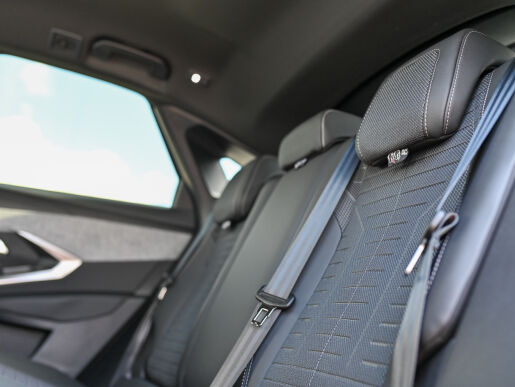 Peugeot 3008 ALLURE 1.2 Hybrid 145k e-DCS6