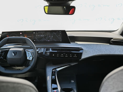 Peugeot 3008 ALLURE 1.2 Hybrid 145k e-DCS6