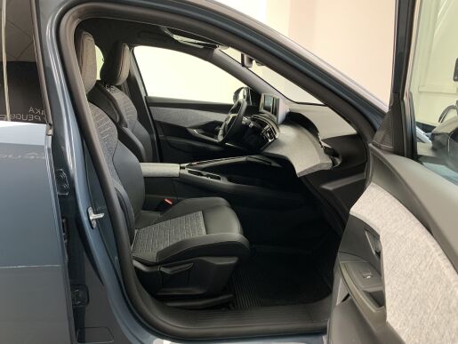 Peugeot 5008 NEW Allure 1.2 Hybrid 100 kW / 136 k e-DCS6