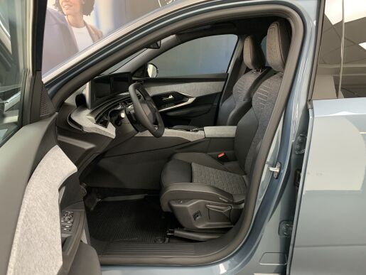 Peugeot 5008 NEW Allure 1.2 Hybrid 100 kW / 136 k e-DCS6