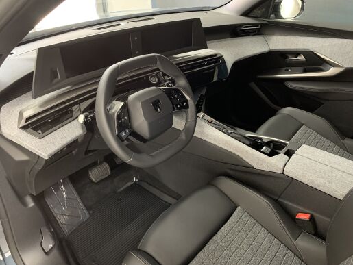 Peugeot 5008 NEW Allure 1.2 Hybrid 100 kW / 136 k e-DCS6