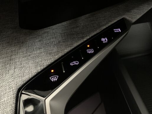 Peugeot 5008 NEW Allure 1.2 Hybrid 100 kW / 136 k e-DCS6