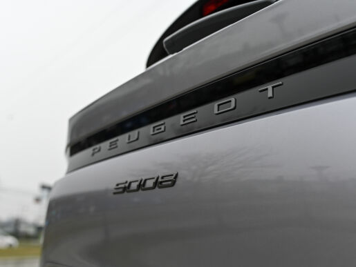 Peugeot 5008 ALLURE 1.2 Hybrid 136k e-DCS6 