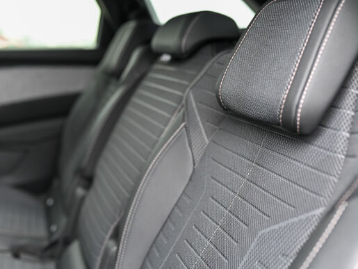 Peugeot 5008 ALLURE 1.2 Hybrid 136k e-DCS6 