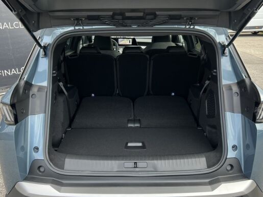 Peugeot 5008 1.2 Hybrid ALLURE 145k e-DCS6