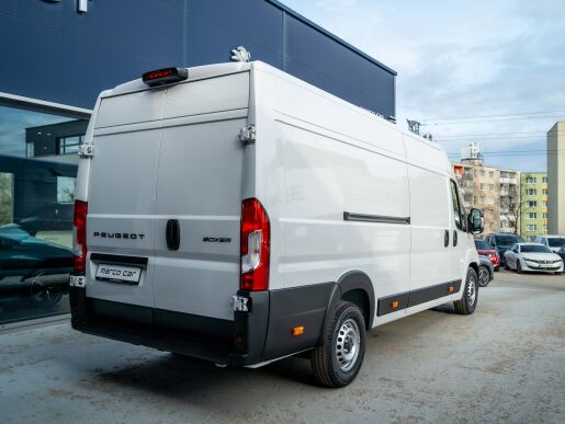 Peugeot Boxer Furgon 435 L4H2 2.2 BlueHDi 140 €6.4 MT6