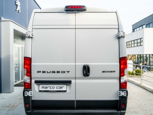Peugeot Boxer Furgon 435 L4H2 2.2 BlueHDi 140 €6.4 MT6