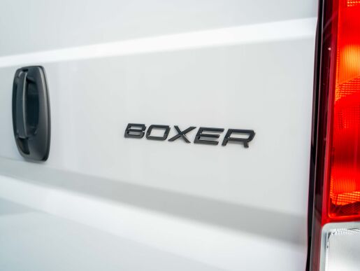Peugeot Boxer Furgon 435 L4H2 2.2 BlueHDi 140 €6.4 MT6