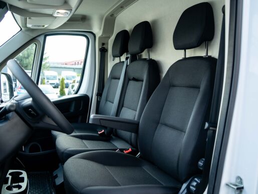 Peugeot Boxer Furgon 435 L4H2 2.2 BlueHDi 140 €6.4 MT6