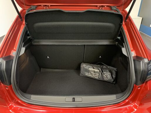 Peugeot 208 GT 1.2 PureTech 74 kW / 100 k BVM6