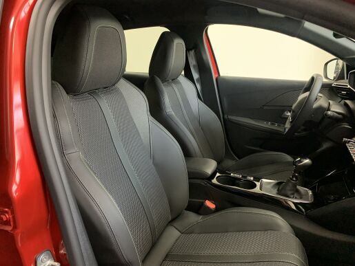 Peugeot 208 GT 1.2 PureTech 74 kW / 100 k BVM6