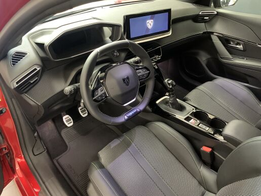 Peugeot 208 GT 1.2 PureTech 74 kW / 100 k BVM6