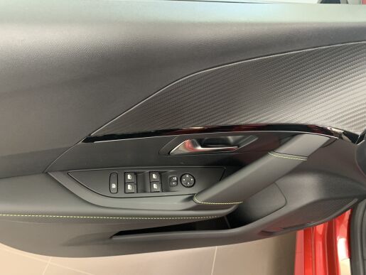 Peugeot 208 GT 1.2 PureTech 74 kW / 100 k BVM6