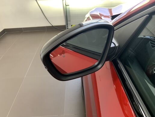 Peugeot 208 GT 1.2 PureTech 74 kW / 100 k BVM6