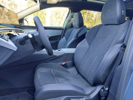Peugeot 5008 5008 NEW 7Miest GT 1.2 Hybrid 136k e-DCS6 