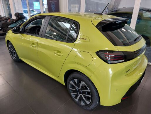 Peugeot 208 208 NEW Style  1.2 PureTech 75k BVM5