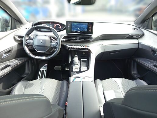 Peugeot 5008 GT 1.5BHDI 130k EAT8 7 MIESTNE