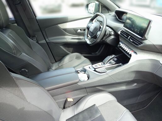 Peugeot 5008 GT 1.5BHDI 130k EAT8 7 MIESTNE