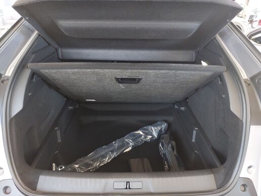 Peugeot 3008  3008 ALLURE 1.2 Hybrid 145k e-DCS6