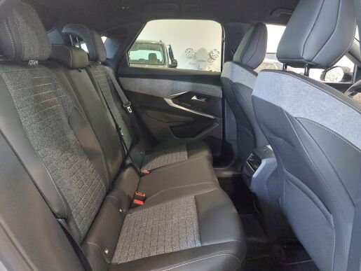 Peugeot 3008  3008 ALLURE 1.2 Hybrid 145k e-DCS6