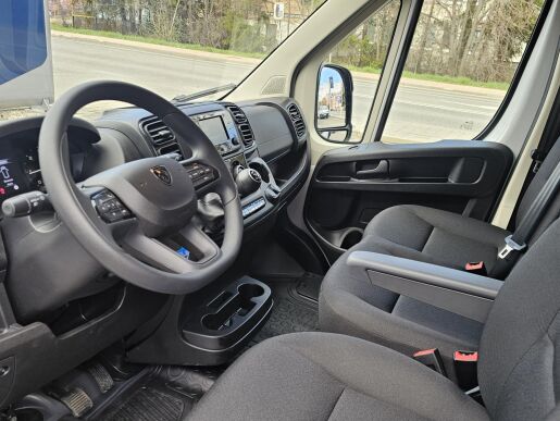 Peugeot Boxer Boxer Furgon 333 L2H1 2.2 BlueHDi 140k
