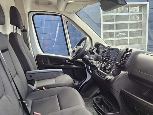Peugeot Boxer Boxer Furgon 333 L2H1 2.2 BlueHDi 140k