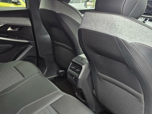 Peugeot 3008  3008 ALLURE 1.2 Hybrid 136k e-DCS6
