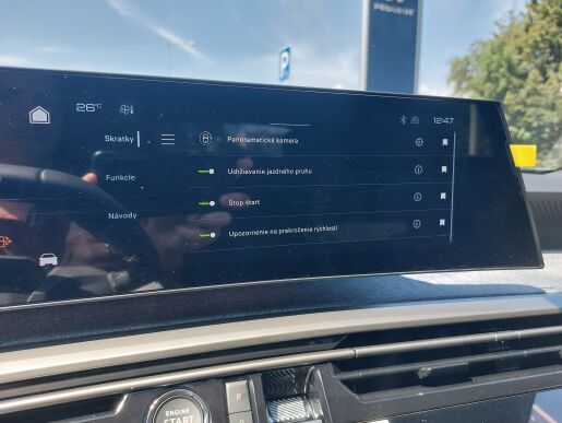 Peugeot 3008  3008 ALLURE 1.2 Hybrid 136k e-DCS6