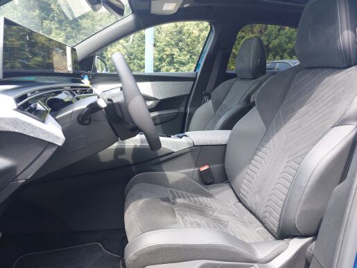 Peugeot 3008  3008 NEW E-3008 GT Electric 210k 73 kWh        