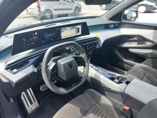 Peugeot 3008  3008 NEW E-3008 GT Electric 210k 73 kWh        