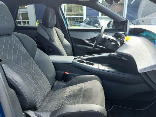 Peugeot 3008  3008 NEW E-3008 GT Electric 210k 73 kWh        