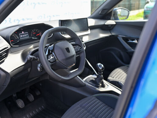 Peugeot 2008 NEW ACTIVE 1.2 PureTech 100k BVM6