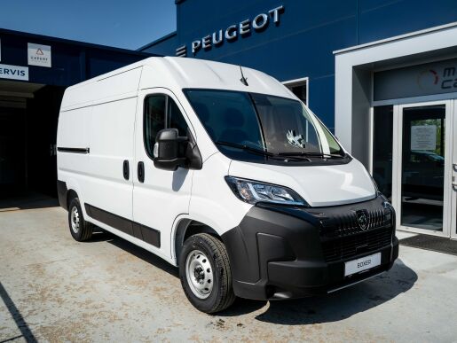 Peugeot Boxer  Furgon 335 L2H2 2.2 BlueHDi 140 €6.4 MT6