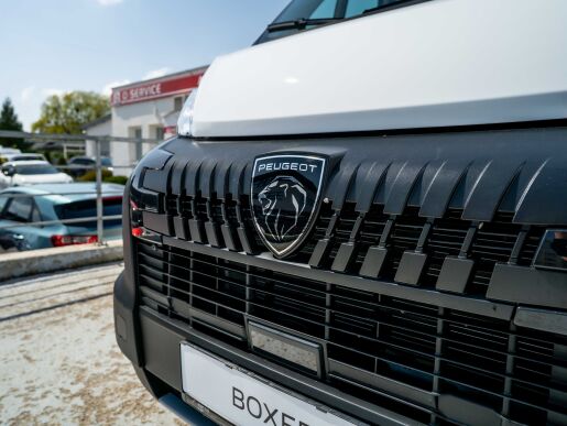 Peugeot Boxer  Furgon 335 L2H2 2.2 BlueHDi 140 €6.4 MT6