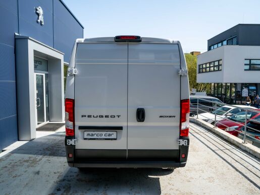 Peugeot Boxer  Furgon 335 L2H2 2.2 BlueHDi 140 €6.4 MT6